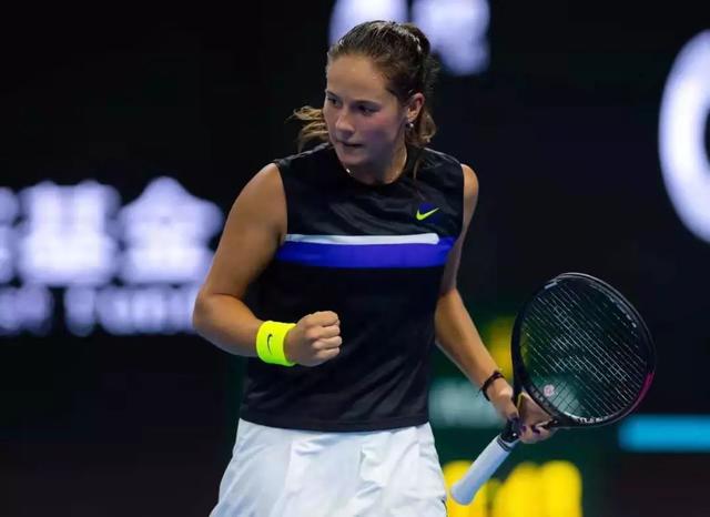 赛时表现出 赛时表现出