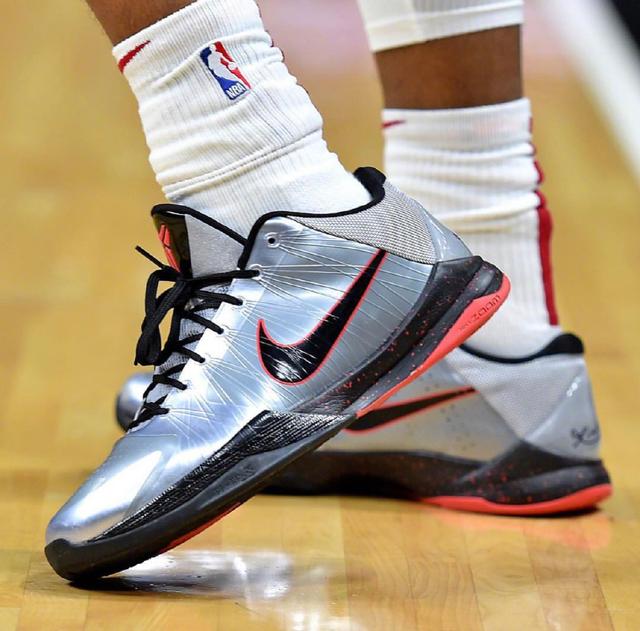 不只是赞美 不只是赞美